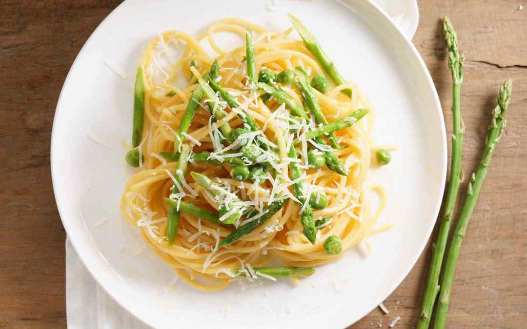 Carbonara di asparagi vegetariana