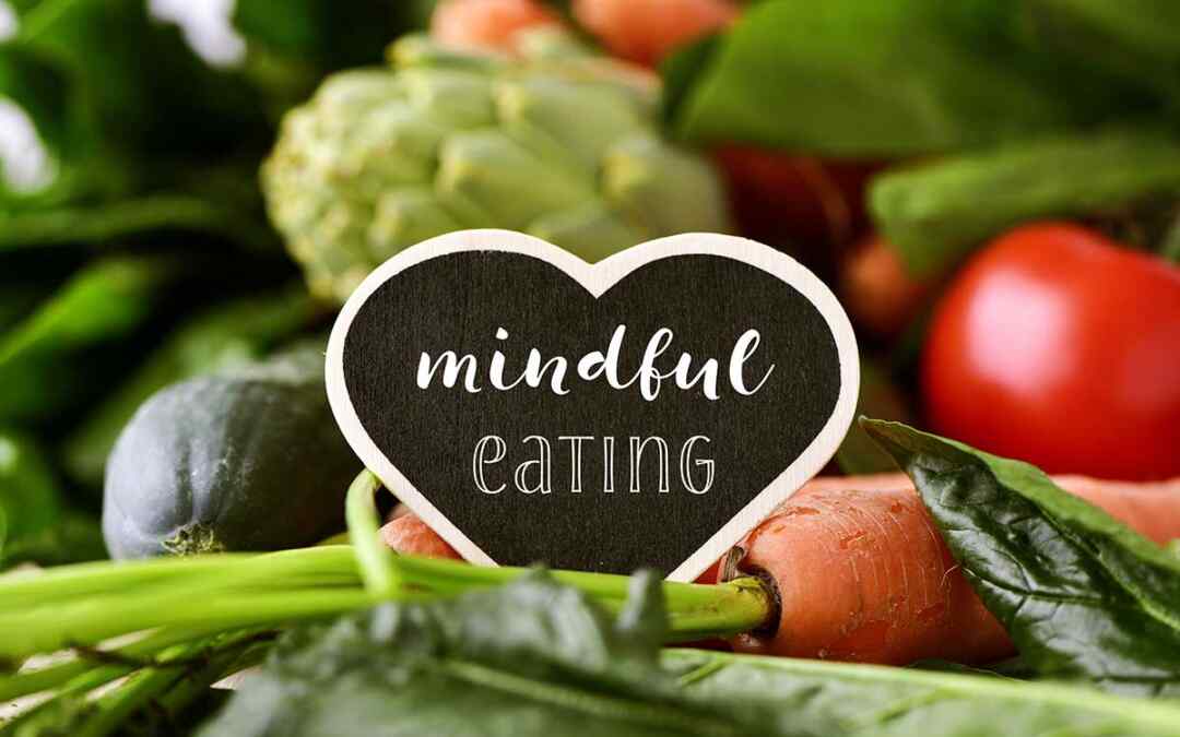 Alimentazione consapevole: cos’è il mindful eating
